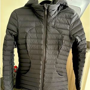 Lululemon black jacket (size 4) like XS
